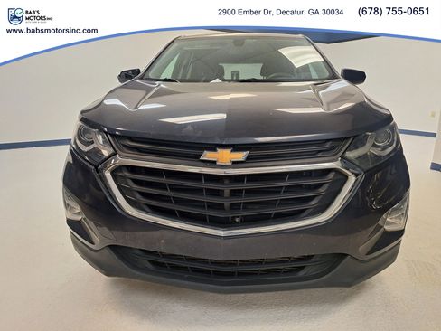 Used 2018 Chevrolet Equinox LT image 2