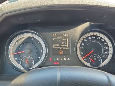 Used 2017 RAM 1500 Express RWD image 12