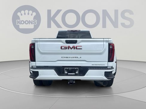 New 2026 GMC Sierra 3500 Denali w/ Denali Reserve Package AWD/4WD image 4