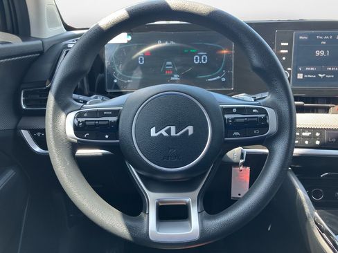 Used 2025 Kia Sportage LX FWD image 13