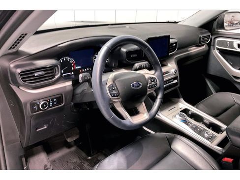 Used 2023 Ford Explorer XLT w/ Equipment Group 202A image 15