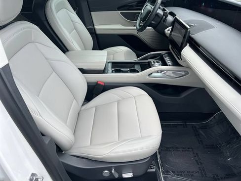 New 2026 Lincoln Nautilus Premier AWD/4WD image 14