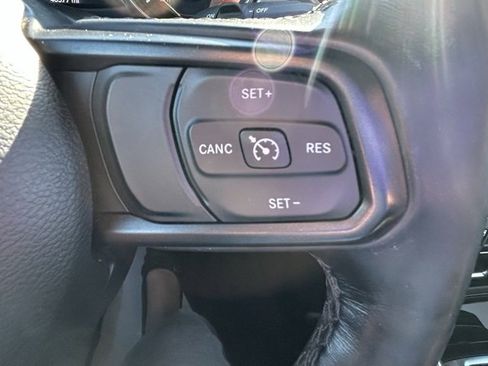 Used 2021 Jeep Wrangler Unlimited Sport image 18