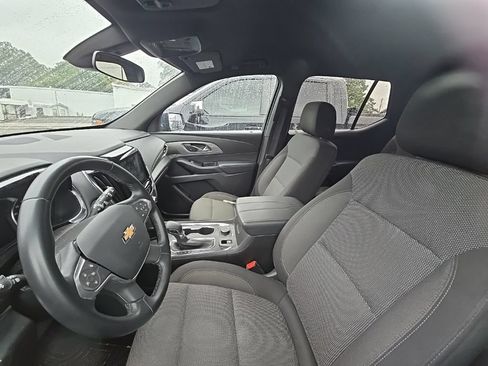 Used 2023 Chevrolet Traverse LT FWD image 15