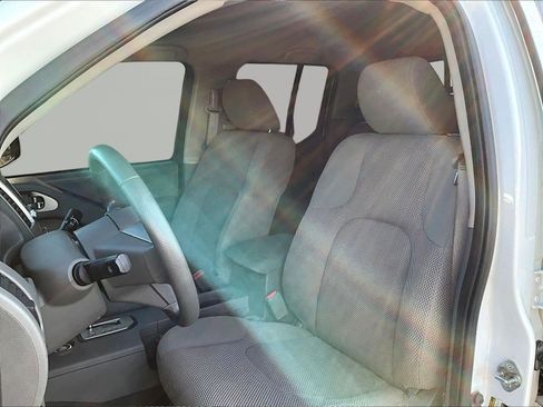 Used 2021 Nissan Frontier SV AWD/4WD image 21