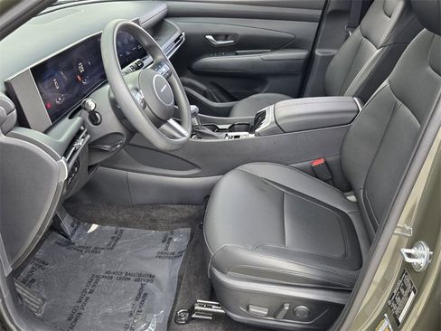Used 2025 Hyundai Santa Cruz SEL image 11