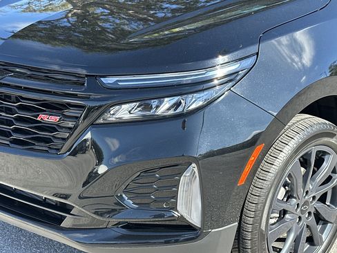 Used 2024 Chevrolet Equinox RS w/ RS Leather Package image 9