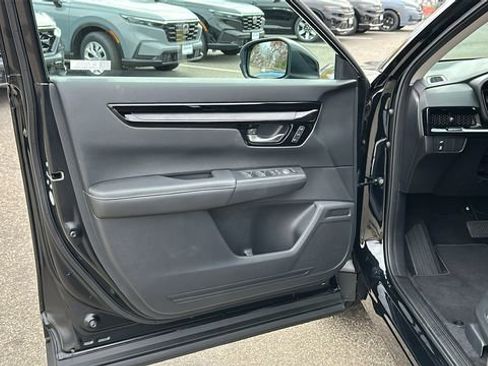 Used 2025 Honda CR-V EX-L image 8