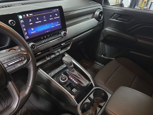 Used 2023 Chevrolet Colorado Trail Boss w/ Technology Package image 22