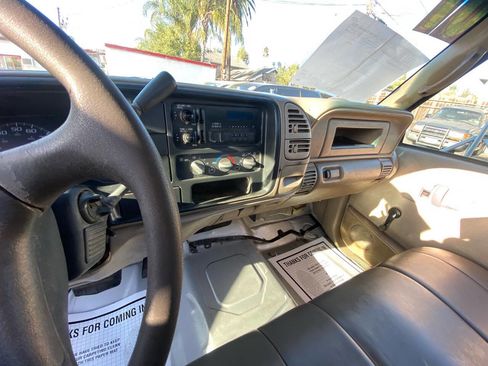 Used 2001 Chevrolet Silverado 3500 2WD Regular Cab HD image 10