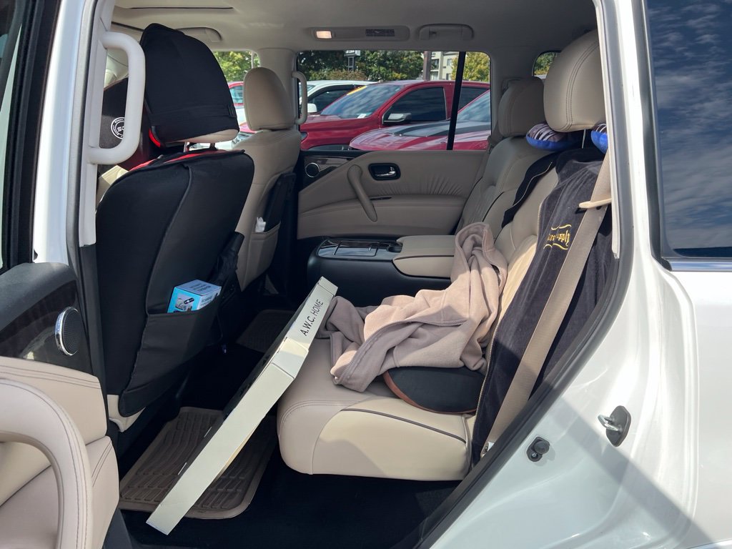 Used 2024 Nissan Armada Platinum w/ Captain's Chairs Package AWD/4WD image 8