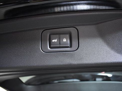 New 2025 Nissan Armada SL w/ Captain's Chari Seat Package image 37