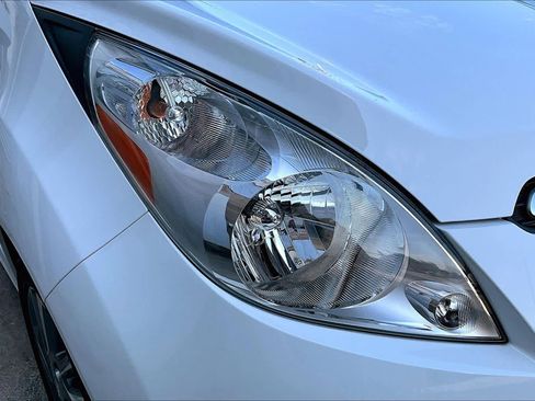 Used 2015 Chevrolet Spark LT image 27