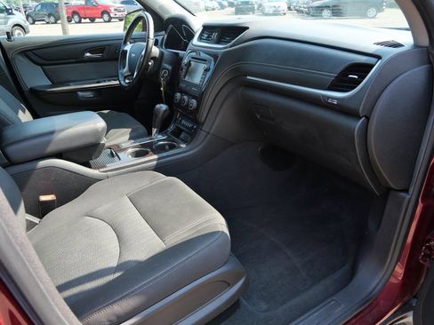 Used 2016 Chevrolet Traverse LT w/ Style and Technology Package AWD/4WD image 11