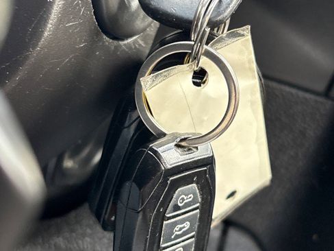 Used 2013 Chevrolet Suburban LTZ image 22