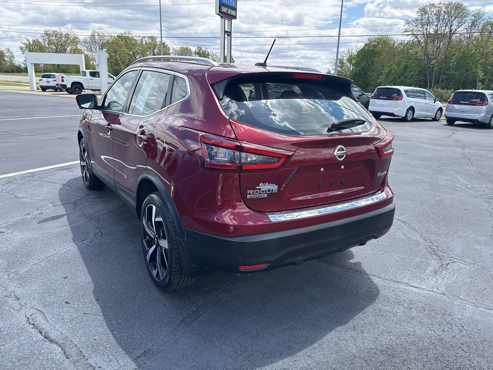 Used 2022 Nissan Rogue Sport SL AWD/4WD image 4