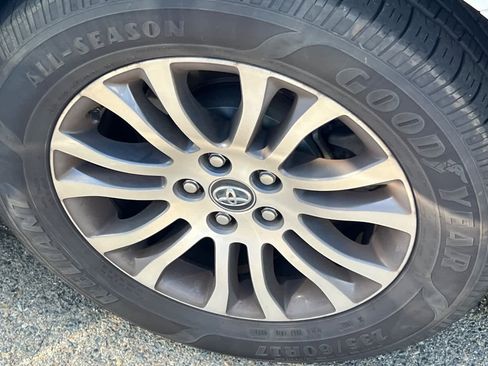 Used 2018 Toyota Sienna XLE w/ XLE Navigation Package FWD image 22