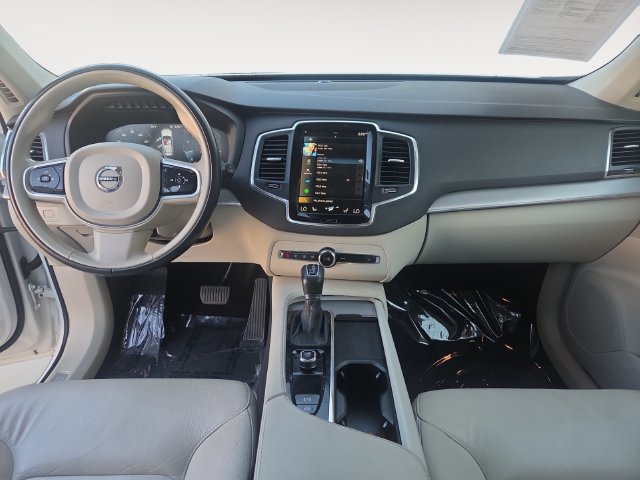 Used 2022 Volvo XC90 T5 Momentum AWD/4WD image 10