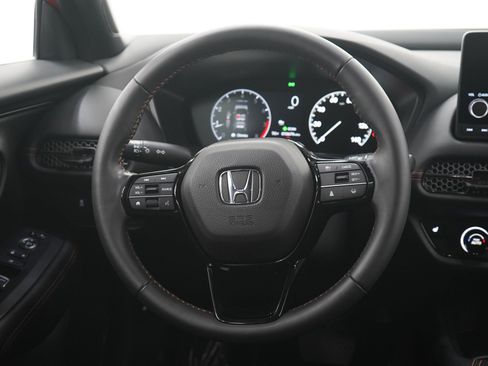 Used 2025 Honda HR-V Sport image 16