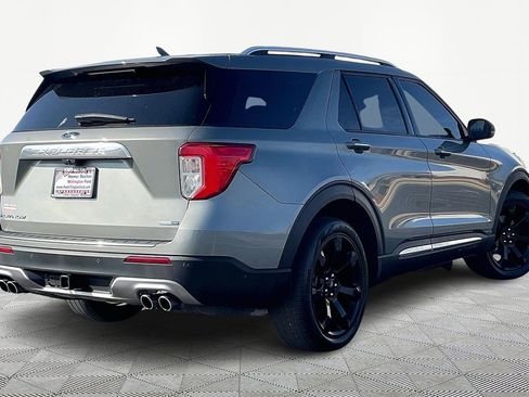Used 2020 Ford Explorer Platinum w/ Premium Technology Package image 11