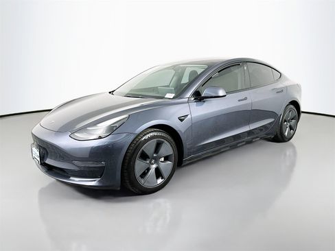 Used 2022 Tesla Model 3 Long Range image 3