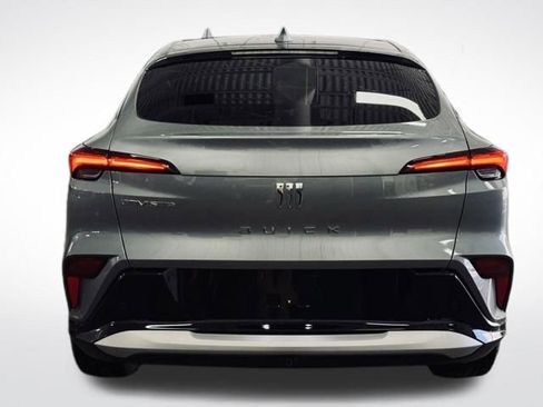 Used 2025 Buick Envista Sport Touring image 8