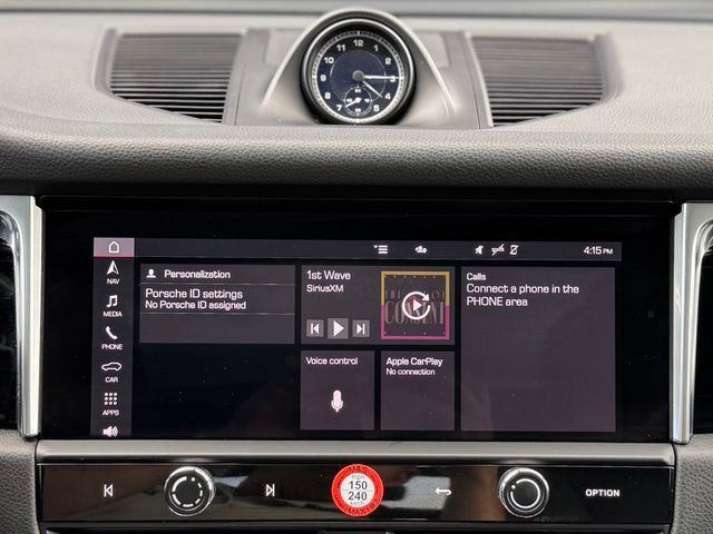 Used 2022 Porsche Macan AWD/4WD image 27