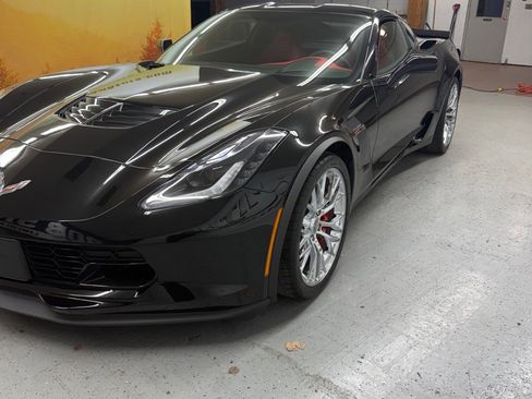 Used 2015 Chevrolet Corvette Z06 w/ 2LZ Preferred Equipment Group image 25