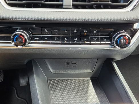 New 2026 Chevrolet Equinox LT w/ Convenience Package II image 27