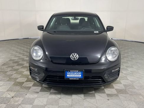 Used 2018 Volkswagen Beetle 2.0T FWD image 18