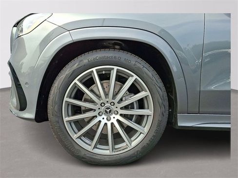 Used 2025 Mercedes-Benz GLS 450 4MATIC image 7