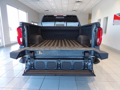 Used 2020 GMC Sierra 1500 SLT w/ SLT Premium Plus Package image 6