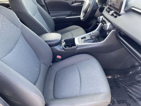 Used 2024 Toyota RAV4 XLE image 9