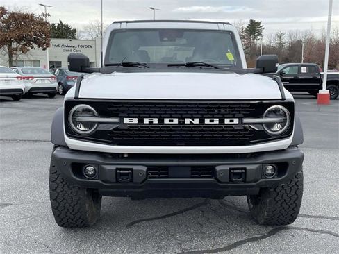 Used 2023 Ford Bronco Wildtrak image 8