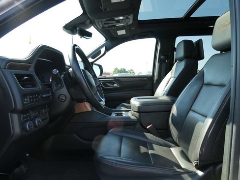 Certified 2024 Chevrolet Tahoe High Country w/ Advanced Technology Package AWD/4WD image 25
