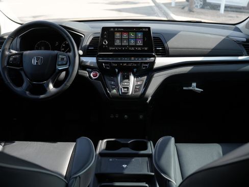Used 2025 Honda Odyssey Touring image 21