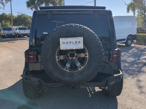 Used 2021 Jeep Wrangler Unlimited Rubicon w/ Trailer Tow Package image 6