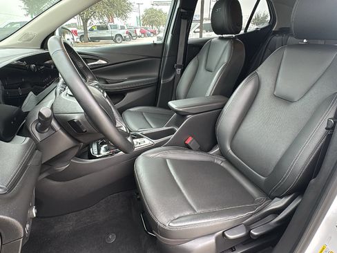 Used 2024 Buick Encore GX Sport Touring image 13