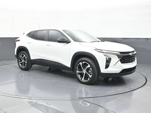 New 2026 Chevrolet Trax RS w/ Driver Confidence Package FWD image 14