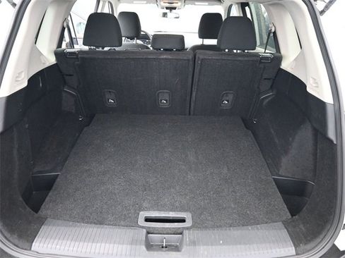 Used 2023 Nissan Rogue S image 8