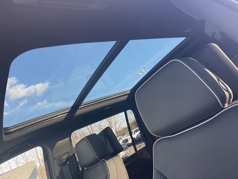 New 2026 Chevrolet Suburban Premier image 13