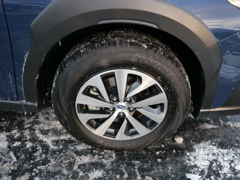 Used 2025 Subaru Outback Premium image 15