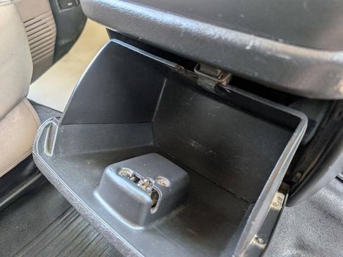 Used 2008 Chevrolet Express 3500 image 28