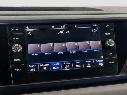 Used 2022 Volkswagen Taos SE FWD image 21