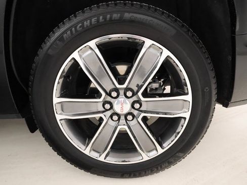 Used 2019 GMC Acadia Denali w/ LPO, Floor Liner Package image 6