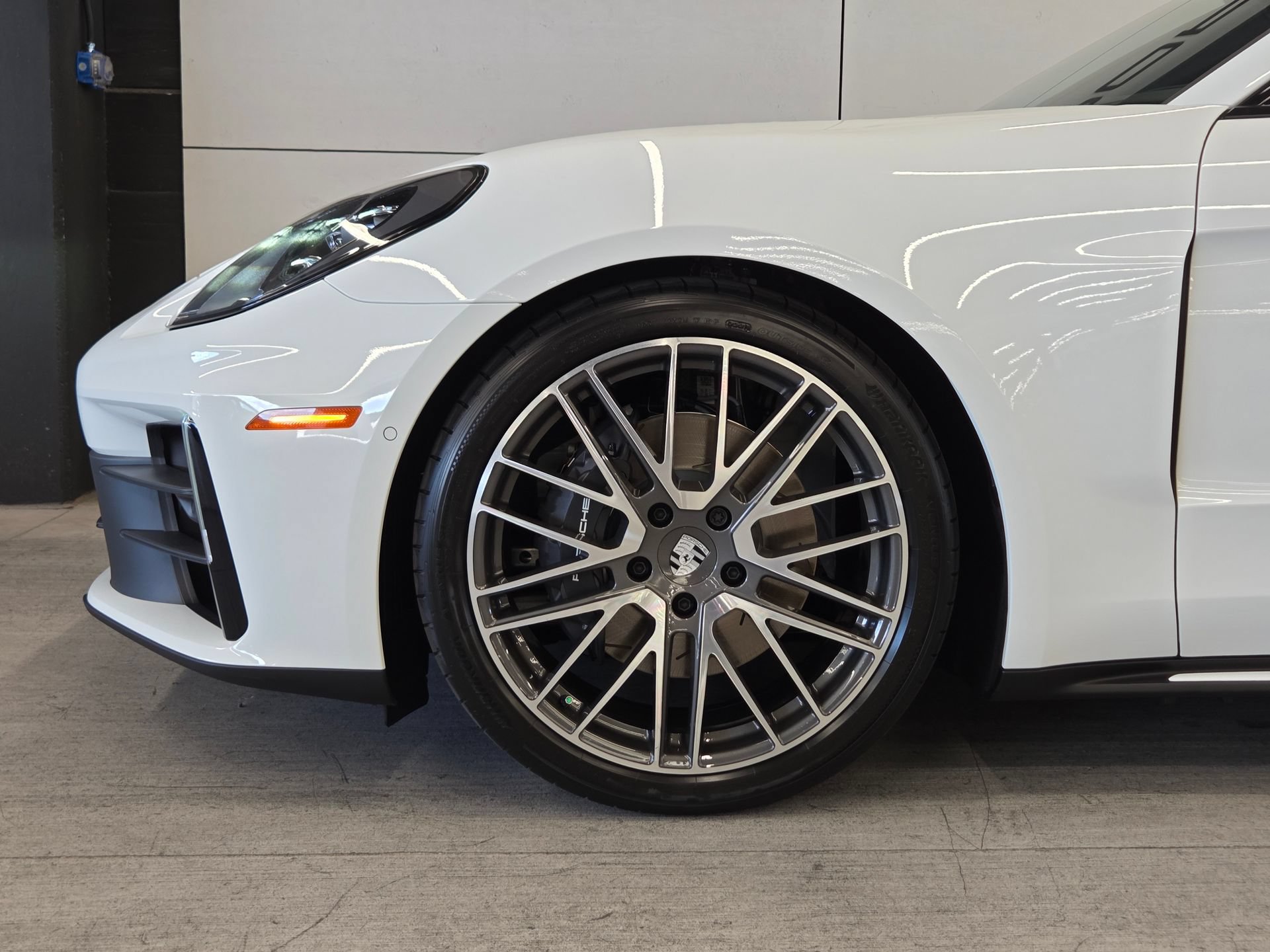 New 2026 Porsche Panamera 4 AWD/4WD image 9