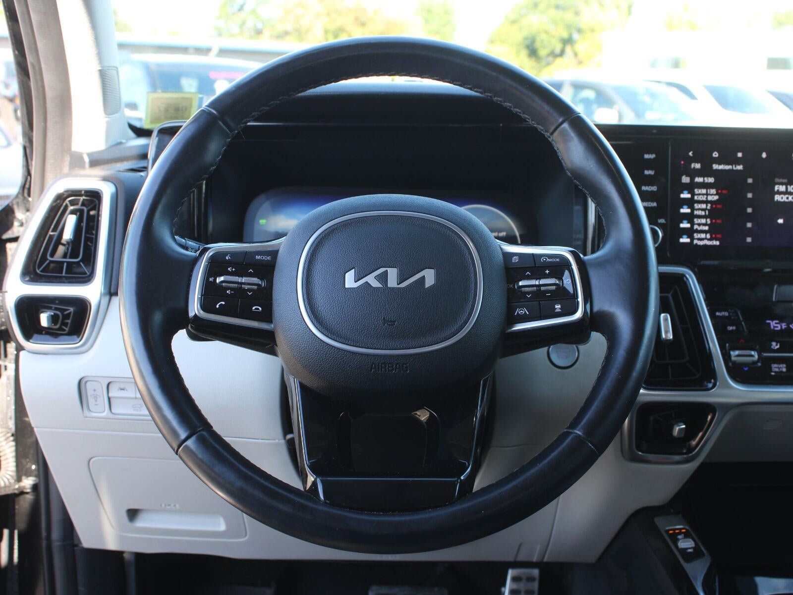 Used 2023 Kia Sorento SX Prestige w/ Panoramic Sunroof Package AWD/4WD image 11