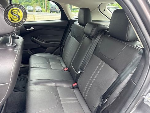 Used 2014 Ford Focus SE w/ Equipment Group 201A FWD image 13