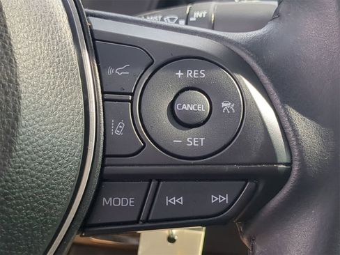 Used 2022 Toyota Corolla SE image 32