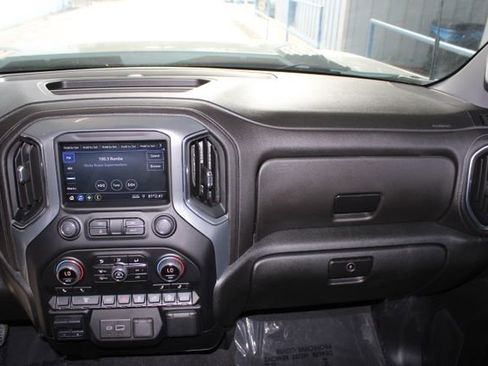 Used 2023 Chevrolet Silverado 2500 LT image 27